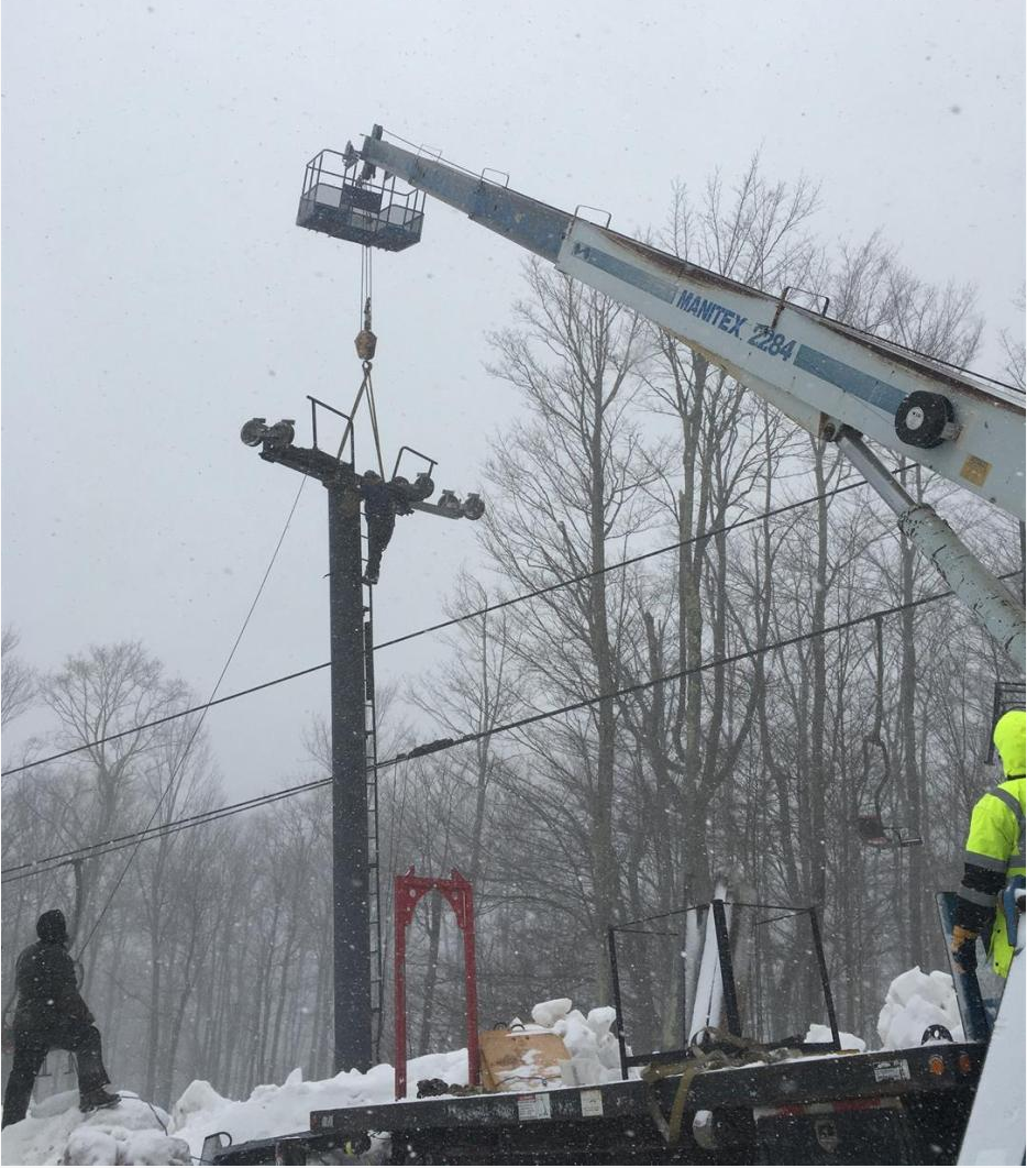 Ropeway Construction works to re-install a crossarm on Timberline’s Thunderstruck lift 