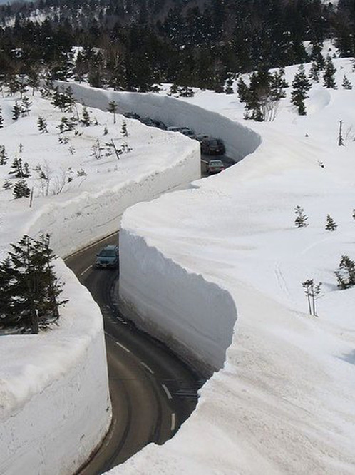 before-and-after-photos-show-snow-blanketing-l-a-mountains-los